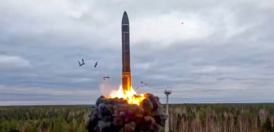 Marah, Rusia Gempur Ukraina dengan Rudal Balistik Antarbenua